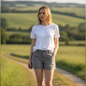 Magellan Shorts Women's Outdoors 4 Pkt Distressed Gray Chino Size-4 EUC